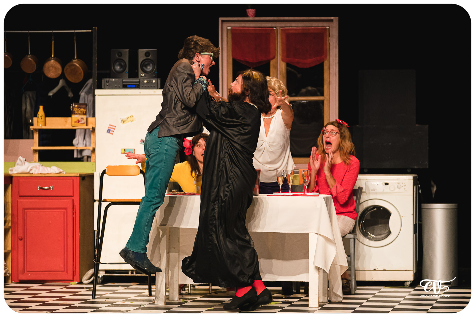 LES FEMMES SAVANTES (CIE DU DETOUR)